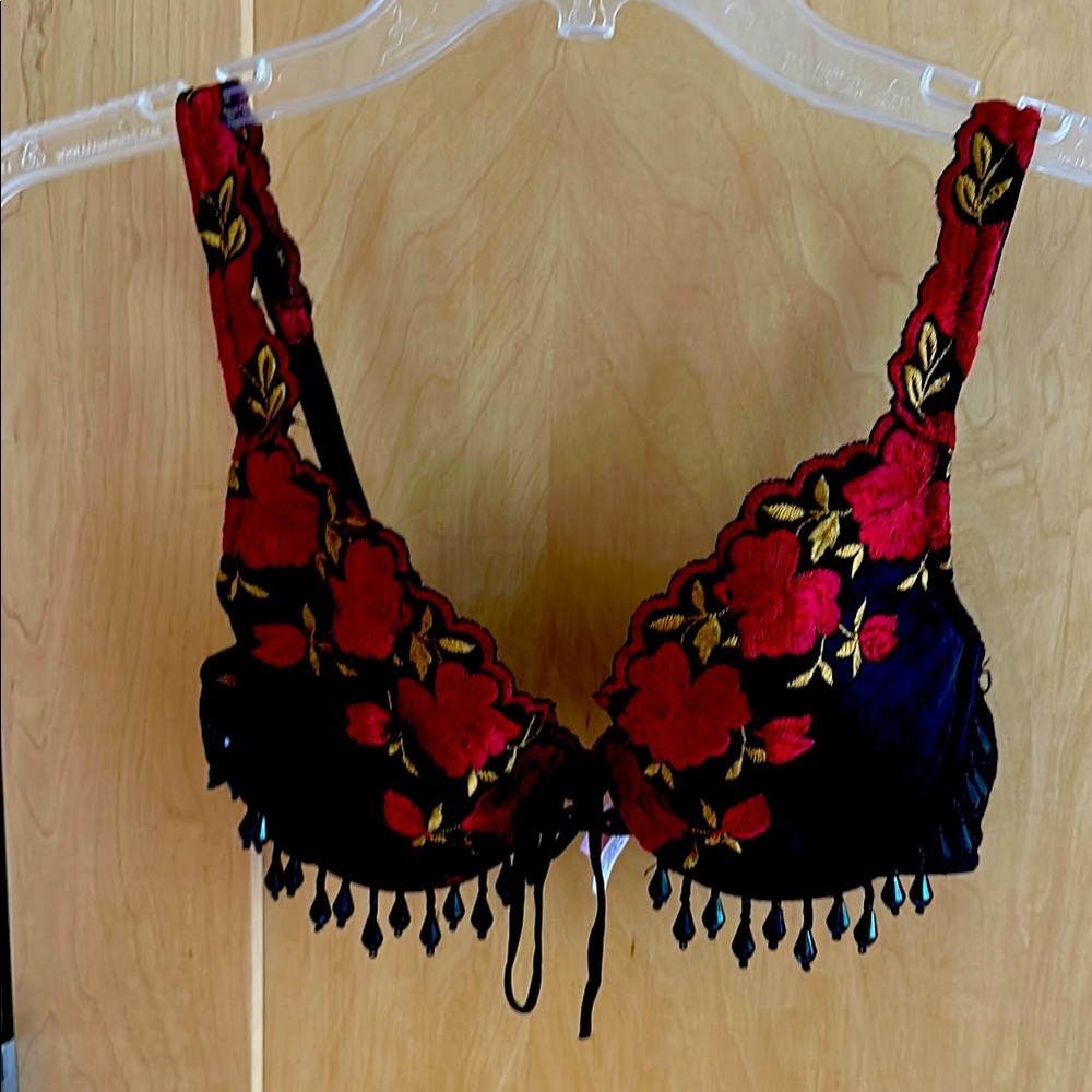 Victorias Secret Embroidered Black and Red Beaded Bra 34B EUC